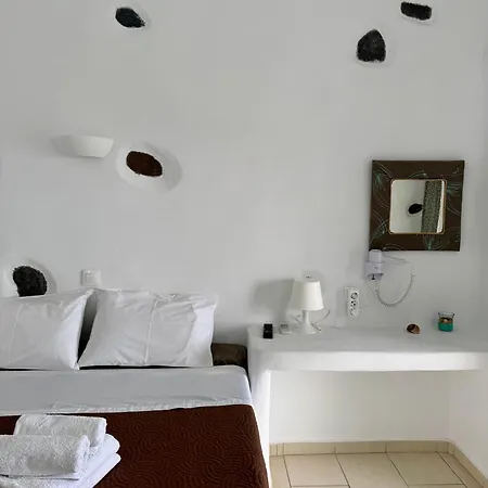 Manias Residences Aparthotel