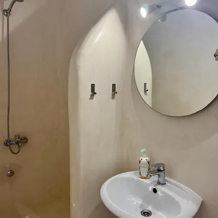 Manias Residences 3*